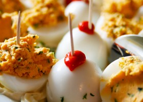 Töltött tojás / gefüllte Eier